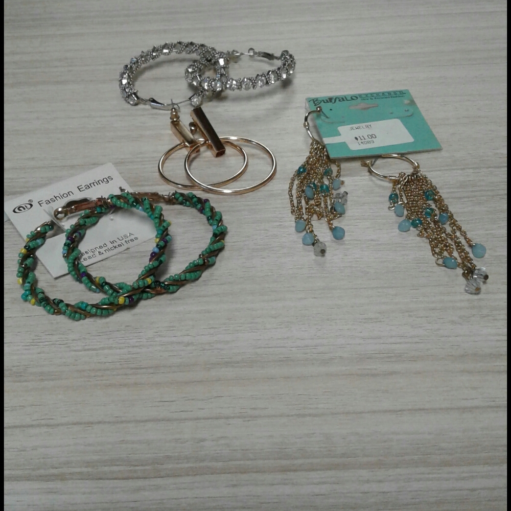 #6- 4 pair of earrings 2 pr still on cards